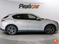Usado Alfa Romeo Stelvio Sprint 190 CV (139 kW) 2022 Gris SUV