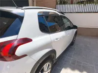 Usado Peugeot 2008 Allure 110 CV (80 kW) 2019 Blanco SUV