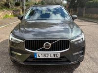 Usado Volvo XC60 Plus 197 CV (144 kW) 2022 Gris / plata SUV