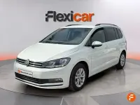 Usado VW Touran Advance 115 CV (84 kW) 2019 Blanco Monovolumen