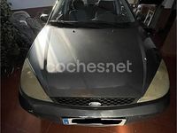 Usado Ford Focus Trend 115 CV (84 kW) 2003 Gris / plata Berlina