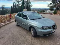 Usado Seat Cordoba Reference 75 CV (55 kW) 2005 Gris / plata Berlina