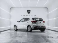 Usado Kia Rio 86 CV (63 kW) 2017 Blanco Utilitario