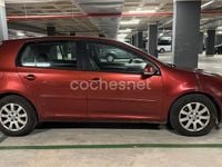 Usado VW Golf V Trendline 105 CV (77 kW) 2008 Granate Familiar