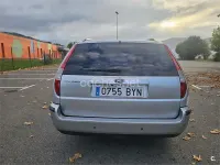 Usado Ford Mondeo Trend 125 CV (91 kW) 2002 Gris / plata Familiar