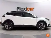 Usado Peugeot 2008 Active 110 CV (80 kW) 2021 Blanco SUV