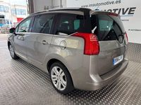 Usado Peugeot 5008 Premium 112 CV (82 kW) 2010 Beige Monovolumen