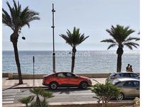 Usado Renault Arkana Equilibre 140 CV (102 kW) 2022 Granate SUV