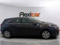 Usado Kia Ceed 136 CV (100 kW) 2023 Gris Utilitario