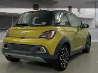 Usado Opel Adam Rocks 87 CV (63 kW) 2015 Amarillo Utilitario