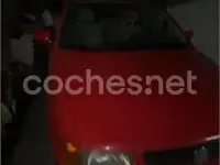 Usado VW Polo 50 CV (36 kW) 1997 Rojo Berlina