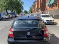 Usado BMW 118 122 CV (89 kW) 2006 Negro Utilitario