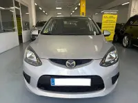 Usado Mazda 2 Style 90 CV (66 kW) 2010 Gris / plata Utilitario