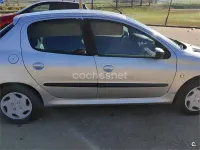 Usado Peugeot 206 70 CV (51 kW) 2003 Gris / plata Berlina