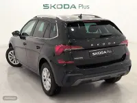 Usado Skoda Kamiq Selection 115 CV (84 kW) 2025 Negro SUV