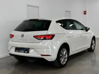 Usado Seat Leon Style Plus 125 CV (91 kW) 2017 Blanco Berlina