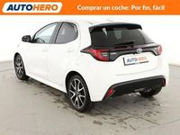 Usado Toyota Yaris Hybrid Style 116 CV (85 kW) 2022 Blanco Utilitario