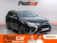 Usado Mitsubishi Outlander P-HEV 203 CV (149 kW) 2016 Negro SUV