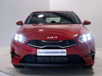 Nuevo Kia Ceed 101 CV (74 kW) 2025 Rojo Utilitario