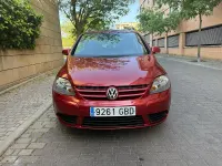 Usado VW Golf Plus Highline 122 CV (89 kW) 2008 Granate Monovolumen