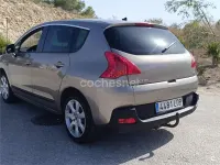 Usado Peugeot 3008 Premium 112 CV (82 kW) 2010 Beige Familiar