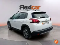 Usado Peugeot 2008 Allure 110 CV (80 kW) 2019 Blanco SUV