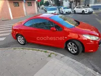 Usado Peugeot 307 CC 138 CV (101 kW) 2006 Rojo Descapotable