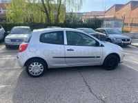 Usado Renault Clio II Campus 75 CV (55 kW) 2009 Gris / plata Berlina