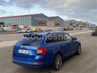Usado Skoda Octavia Style 150 CV (110 kW) 2017 Azul Familiar