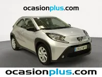 Begagnad Toyota Aygo X Play 72 HK (52 kW) 2024 Grå SUV
