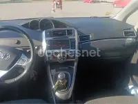 Usado Toyota Verso Advance 112 CV (82 kW) 2015 Gris / plata Monovolumen