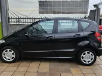 Usado Mercedes A180 109 CV (80 kW) 2008 Negro