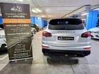 Usado Porsche Cayenne S E-Hybrid Platinum Edition 416 CV (305 kW) 2016 Gris / plata SUV