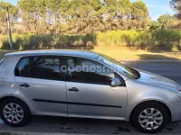 Usado VW Golf IV Sportline 102 CV (75 kW) 2004 Gris / plata Berlina