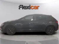 Usado Seat Leon Style 130 CV (95 kW) 2020 Azul Berlina