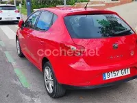 Usado Seat Ibiza 90 CV (66 kW) 2010 Rojo Berlina