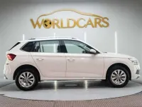 Usado Skoda Kamiq Ambition 110 CV (80 kW) 2021 Blanco SUV