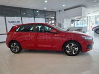 Usado Hyundai i30 120 CV (88 kW) 2025 Rojo Berlina