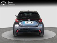 Usado Toyota Yaris Hybrid Style 116 CV (85 kW) 2022 Gris Monovolumen