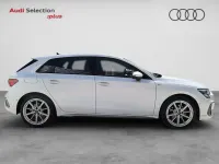 Käytetty Audi A3 S-Line 150 HP (110 kW) 2023 Valkoinen Sedan