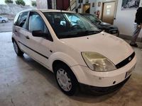 Usado Ford Fiesta Ghia 68 CV (50 kW) 2004 Blanco Utilitario