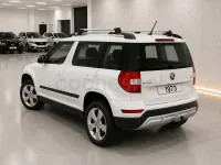 Usado Skoda Yeti Ambition 105 CV (77 kW) 2014 Blanco SUV