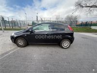 Usado Fiat Punto Pop 69 CV (50 kW) 2015 Negro Berlina