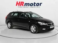 Usado Kia Ceed Sportswagon 116 CV (85 kW) 2011 Negro Familiar