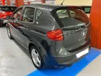 Usado Seat Altea Reference 125 CV (91 kW) 2009 Gris Monovolumen
