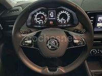 Usado Skoda Kamiq Active 110 CV (80 kW) 2023 Gris SUV