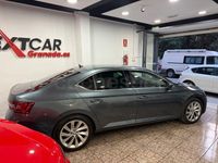 Usado Skoda Superb 150 CV (110 kW) 2015 Azul Berlina