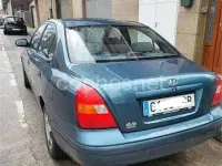 Usado Hyundai Elantra GLS 112 CV (82 kW) 2002 Verde Berlina