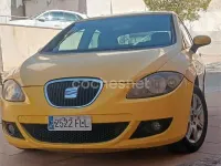 Usado Seat Leon Sport 105 CV (77 kW) 2007 Amarillo Utilitario
