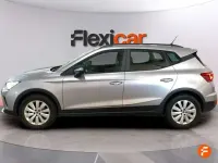 Usado Seat Arona Style Plus 110 CV (80 kW) 2022 Gris SUV
